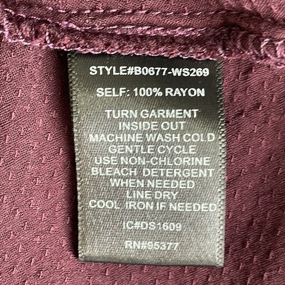 Sanctuary Burgundy Keyhole Tie Top - Picture 6 of 6